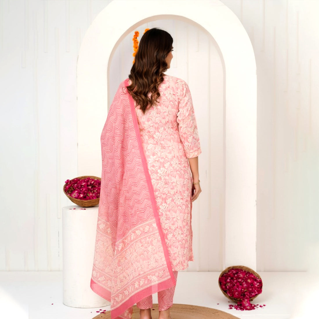 Peach Floral Printed Cotton Kurta Set with Matching Pant & Dupatta ā Elegant 3 Piece Suit for Women